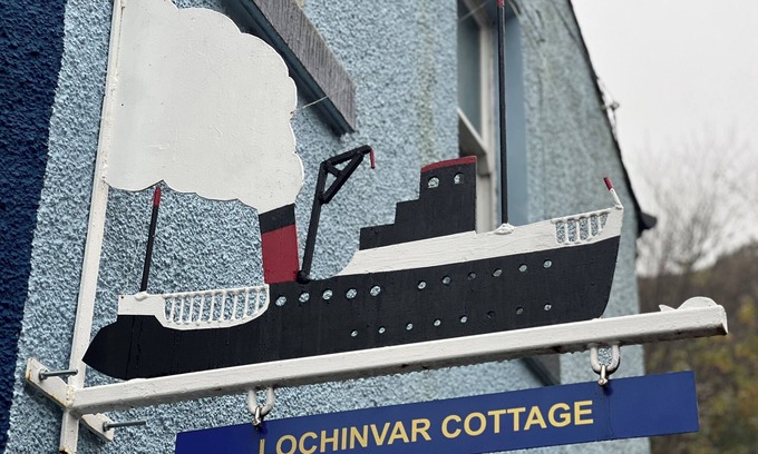 Tobermory Cottage | Lochinvar Cottage - less than a minute from Tobermory's Main Street