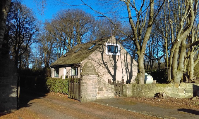 Longcroft Cottage | Lowood Cottage, sleeps 6, 20 minutes from Edinburgh