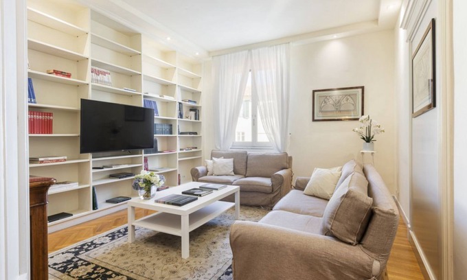 San Giovanni Apartment | Luxury Signoria apartment in Florence by Mmega