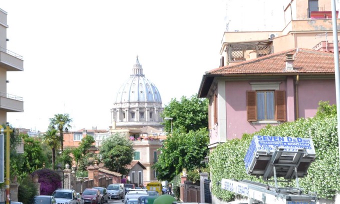 Quartiere XIII Aurelio Apartment | M&C San Pietro basement house