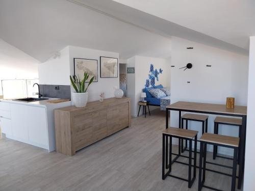 Roseto degli Abruzzi Bed & Breakfast | Mansarda openspace Casa delle rondini
