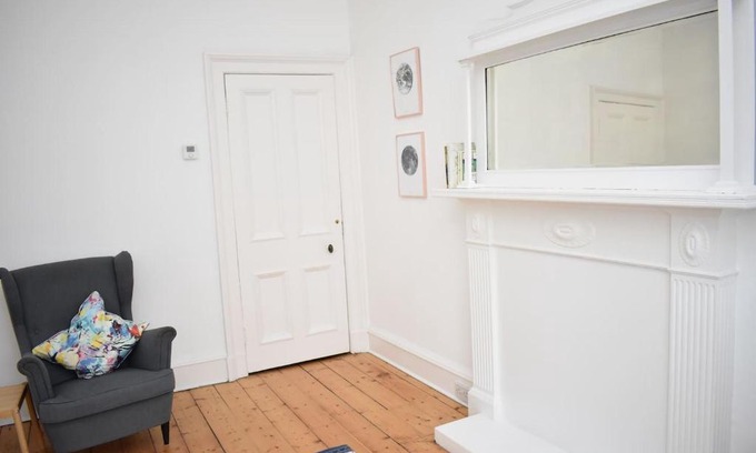 Dalry Apartment | Murieston Crescent - Light and Spacious 1BR flat in Dalry
