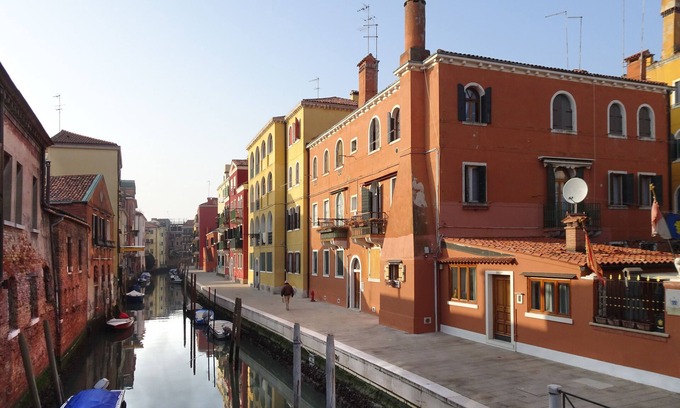 Cannaregio Apartment | Nati's House; Venice centre, in the lively district of Cannaregio, canal view