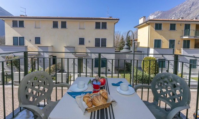 Porlezza Apartment | One-bedroom Standard Apartment Village