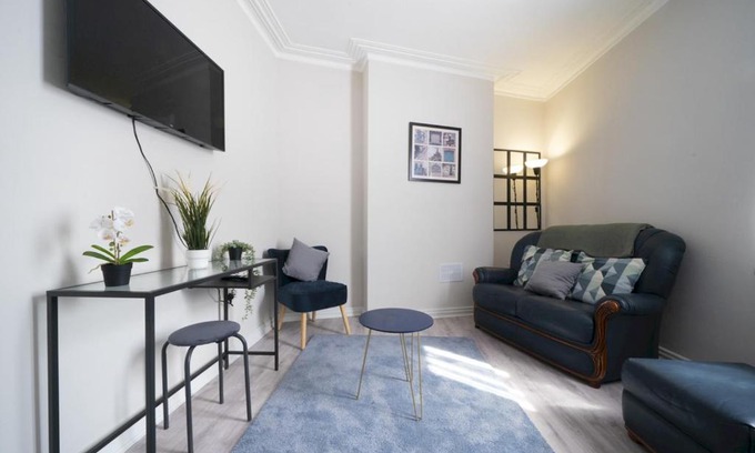 Belfast City Centre House | Pass the Keys Lovely 2BR Townhouse - Perfect for a Vacation Stay