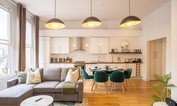 Shoreditch Apartment | Perfect For Business & Corporate Stays - Three Bed With City View Shoreditch