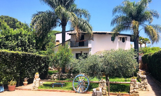 Fontane Bianche Villa | Prestigious Villa with 5/9 beds a few steps from the sea of Fontane Bianche