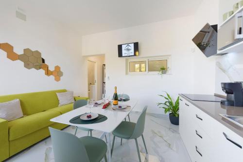 San Pietro in Bevagna House | Salentin Home