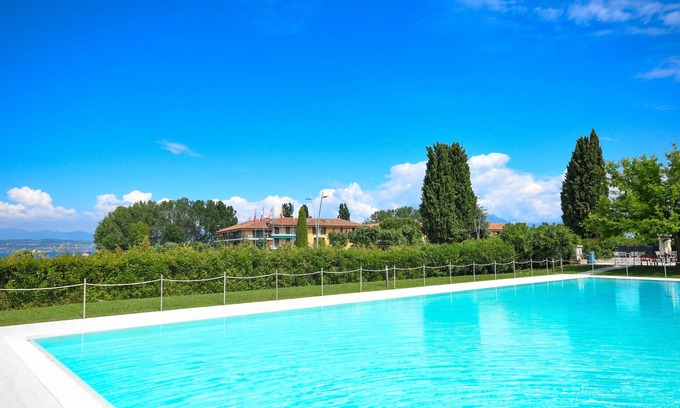 Colombare Apartment | Sirmione Beach Apartment