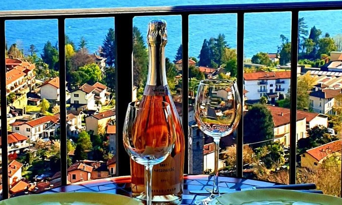 Cargiago Apartment | Splendid apartment with wonderful lake view