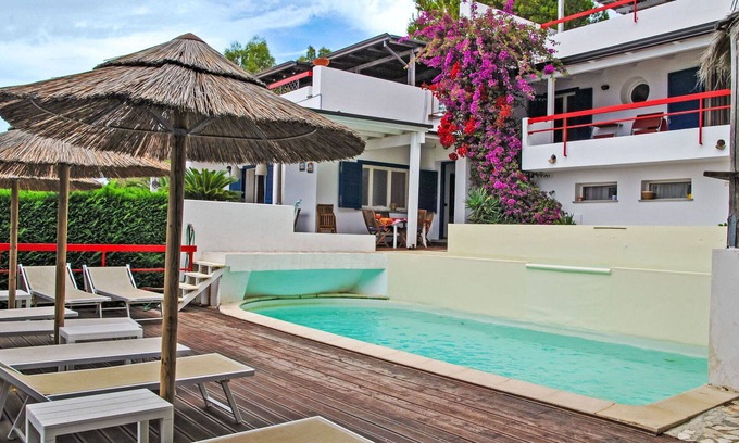 Sperlonga Villa | Stunning private villa for 17 guests with WIFI, private pool, hot tub, TV, patio and pets allowed