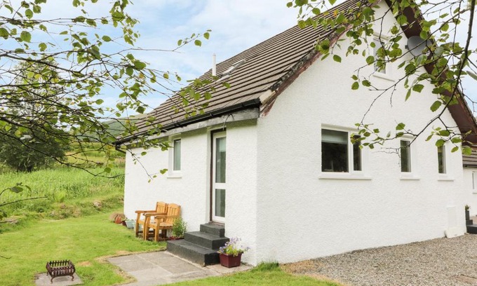 Tyndrum House | The Auld Tyndrum Cottage