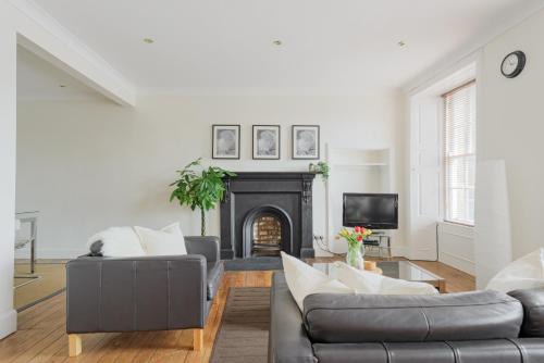 Old Town Apartment | The West Bow Apartment
