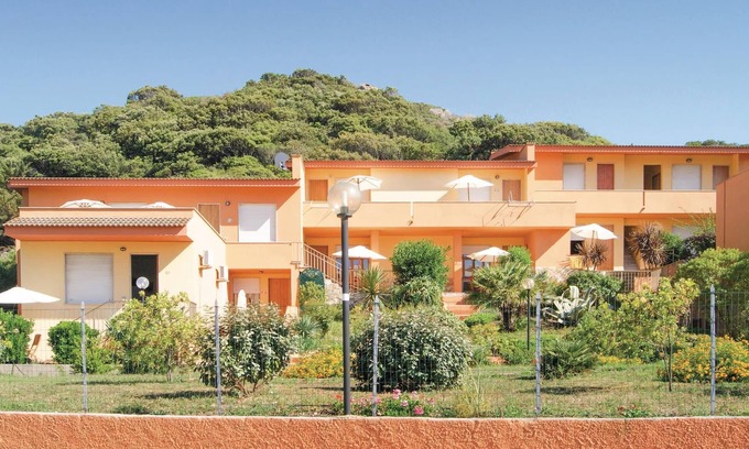 Castelsardo Apartment | This apartment is located in a residential complex in front of the tourist port of Castelsardo, in S
