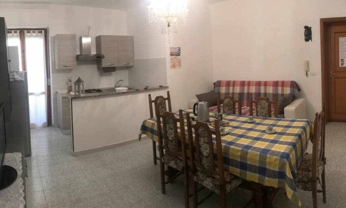 La Pietraia Apartment | Three room apartment 250 meters from the sea "Mormora"