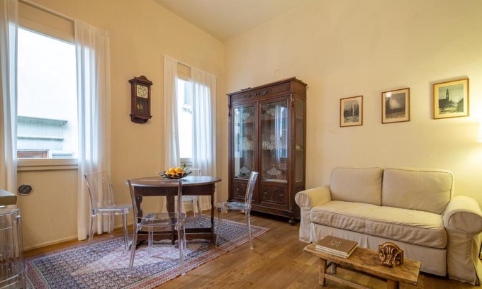 Duomo Apartment | Uffizi Suite A