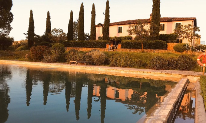 Buonconvento Villa | Val D'Orcia, near Siena and Montalcino: villa, panorama and pool