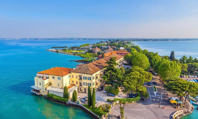 Padenghe sul Garda House | Villa Teresa Apt Lake Garda View