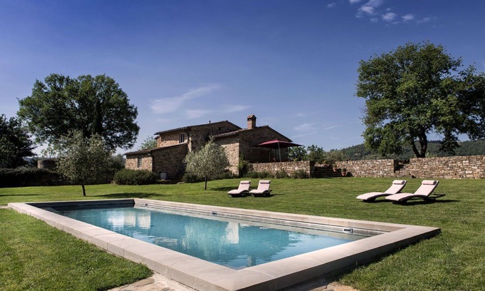 Greve in Chianti Villa | Wonderful private villa for 22 guests with A/C, WIFI, private pool, TV, veranda and panoramic view