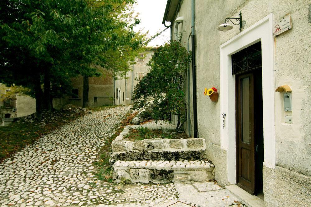 Photo of Buildings in Rocca di Mezzo