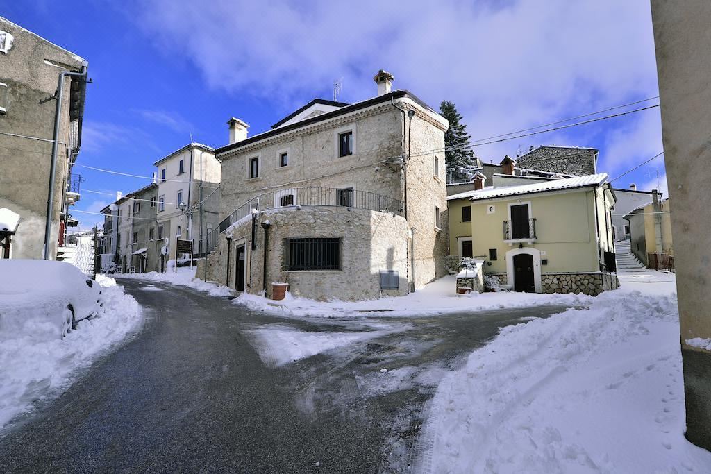 Photo of Buildings in Rocca di Mezzo