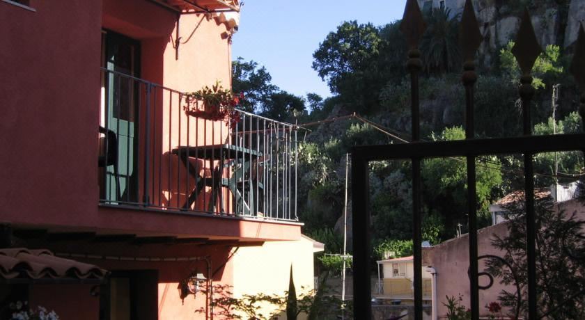 Photo of Buildings in Rovittello