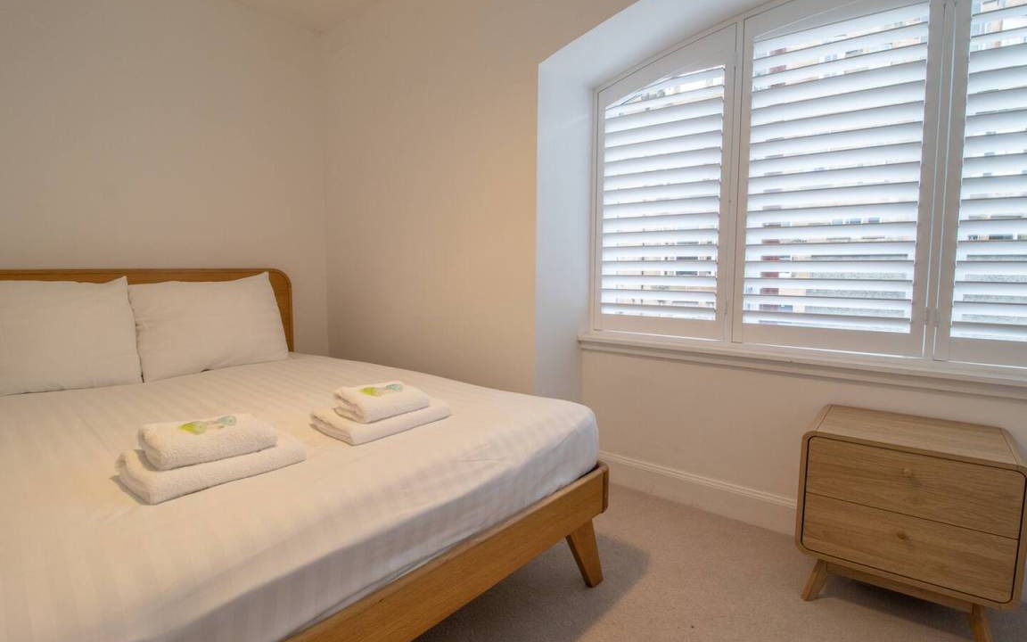 Photo of Bedroom in Kelvinbridge