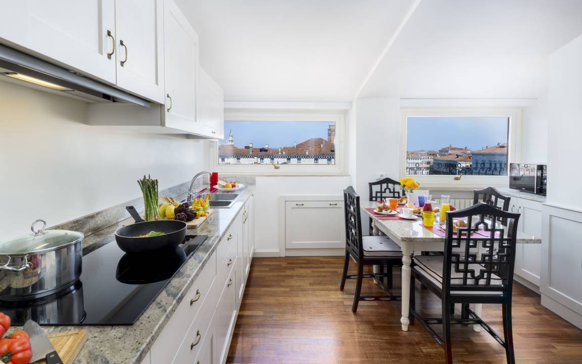 Photo of Kitchen in Dorsoduro