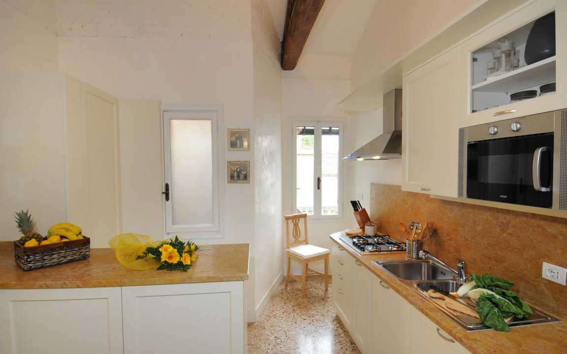 Photo of Kitchen in Dorsoduro