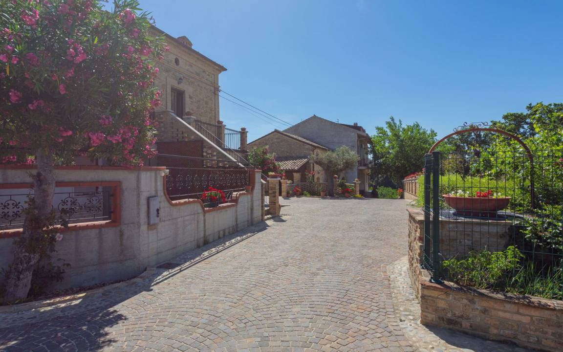 Photo of Buildings in Crecchio