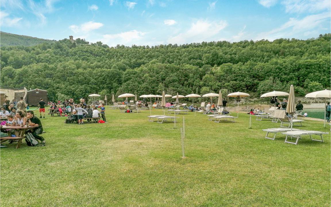 Photo of Others in Fiastra