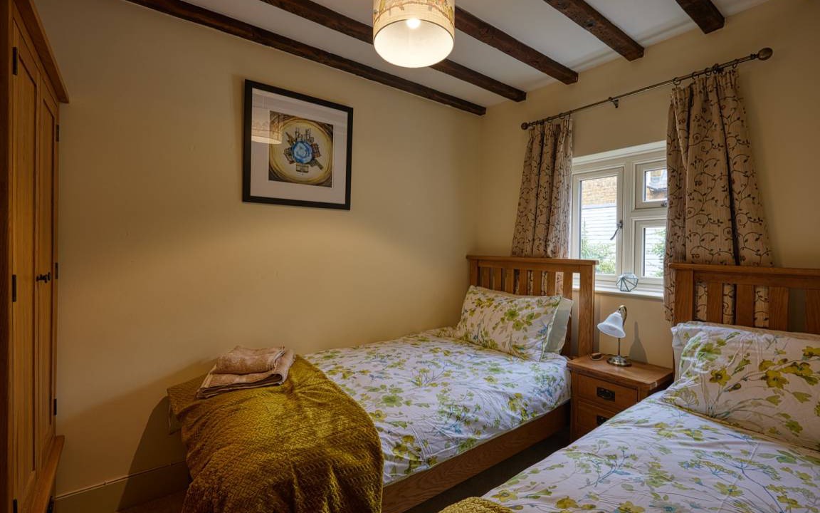 Photo of Bedroom in Avon Dassett