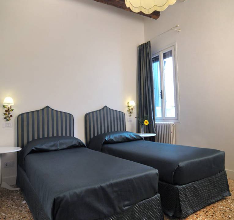 Photo of Bedroom in Dorsoduro