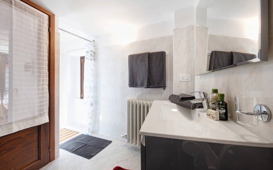 Photo of Bathroom in Dongo