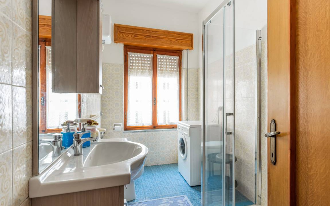 Photo of Bathroom in Buggerru