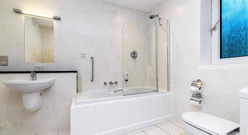 Photo of Bathroom in Ardvasar
