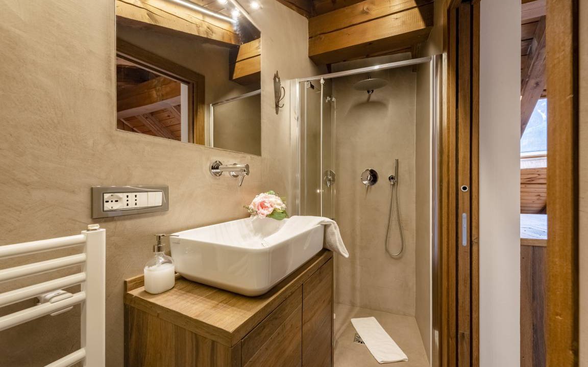 Photo of Bathroom in Dolonne