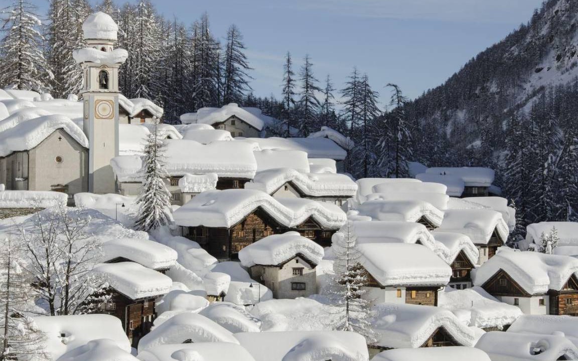Photo of Buildings in Aurigeno