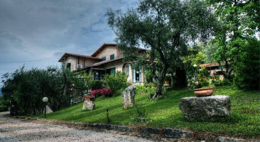 Photo of Others in Saturnia