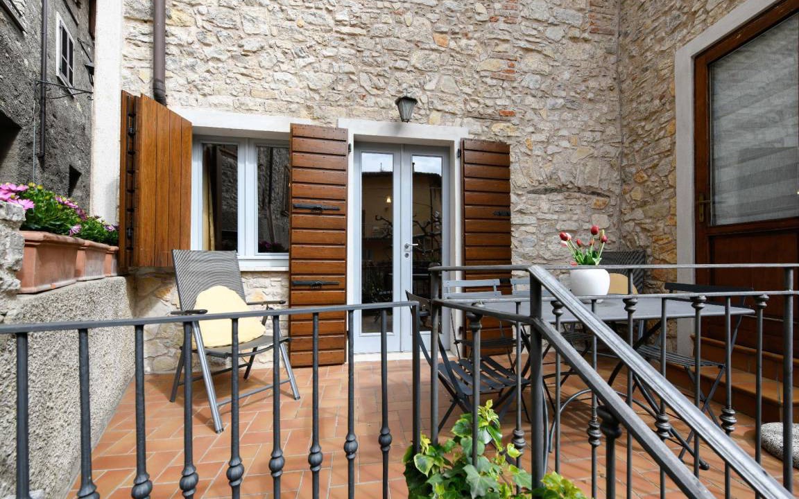 Photo of Patio Balcony in Gardola