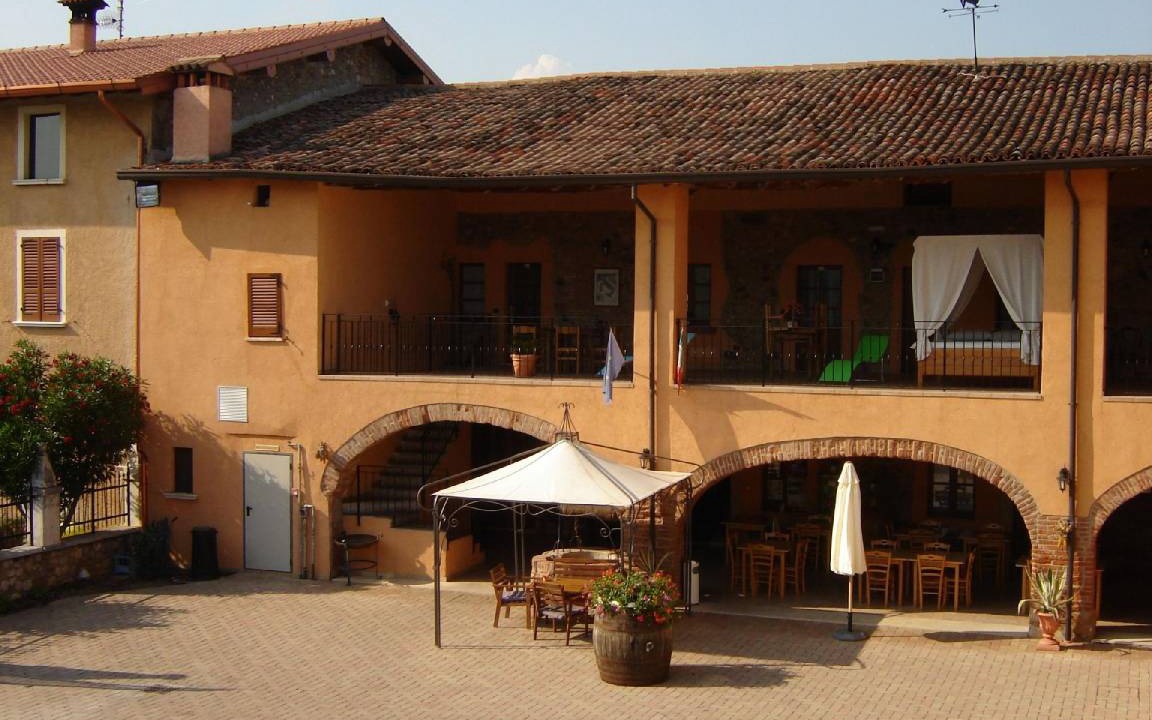 Photo of Others in Bedizzole