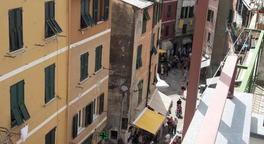 Photo of Others in Vernazza