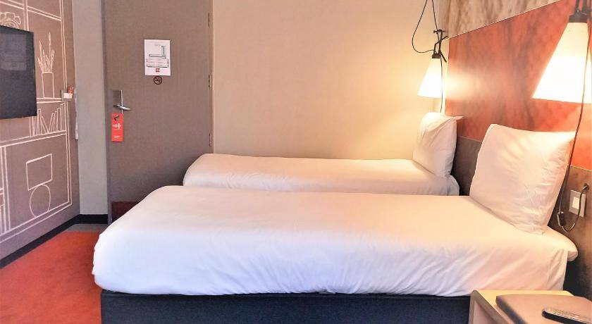 Photo of Bedroom in Portsmouth City Centre