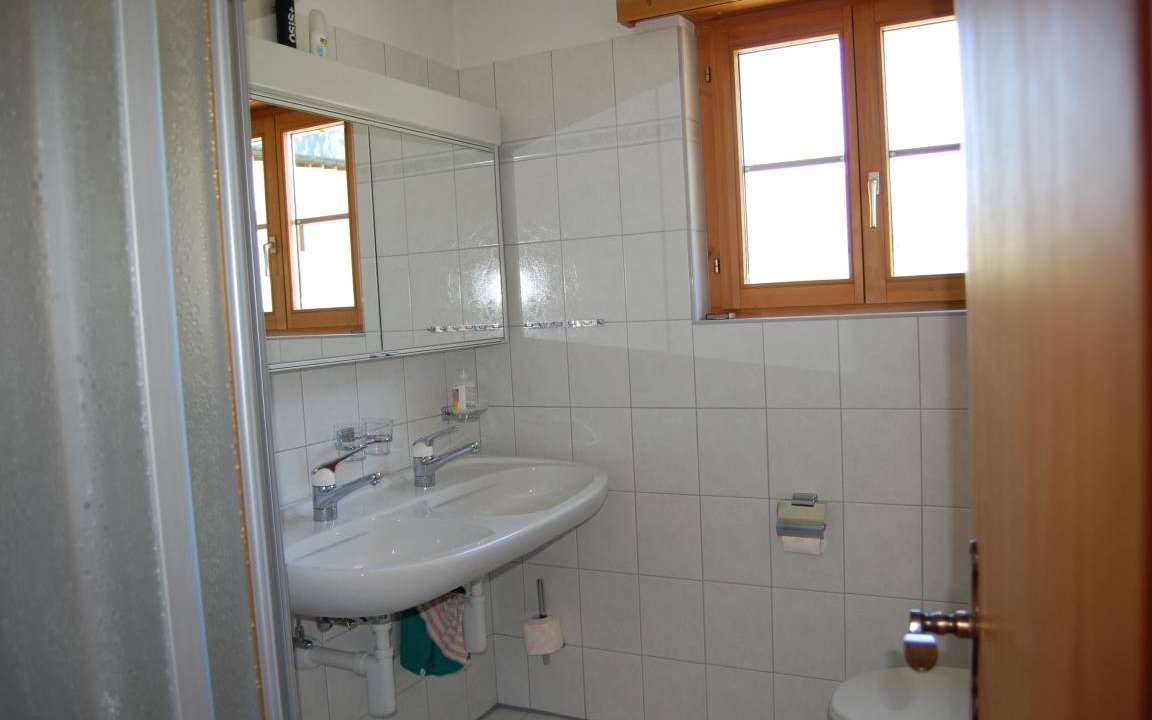 Photo of Bathroom in Tujetsch