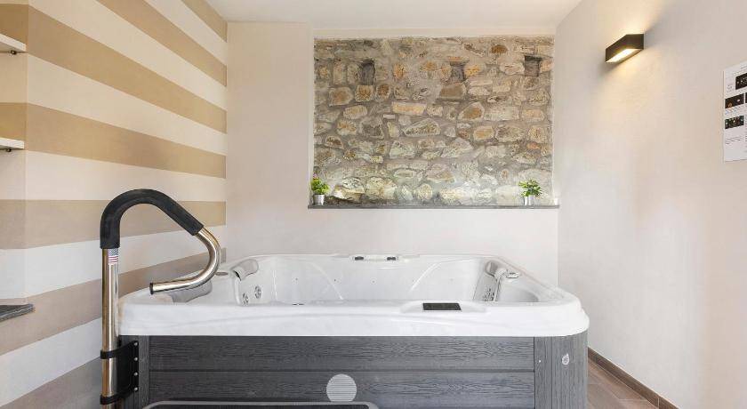 Photo of Bathroom in Lavaggiorosso