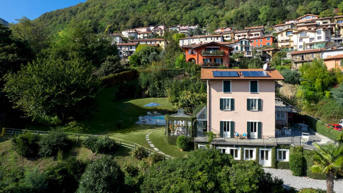 Photo of Buildings in Santa Maria - Rezzonico