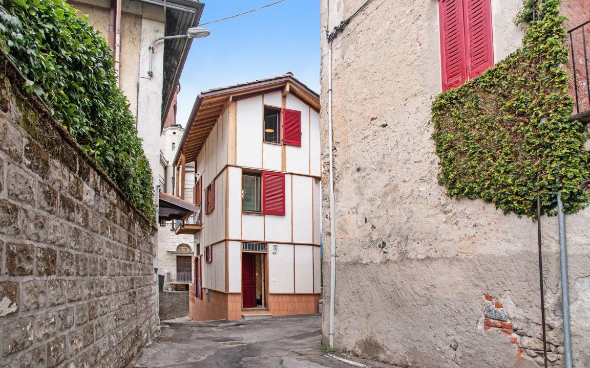 Photo of Buildings in Laveno