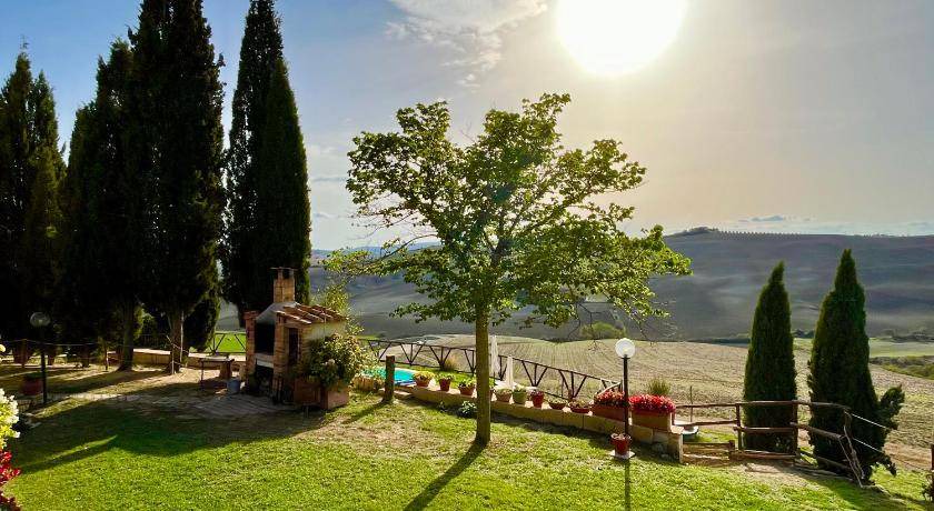 Photo of Others in Pienza