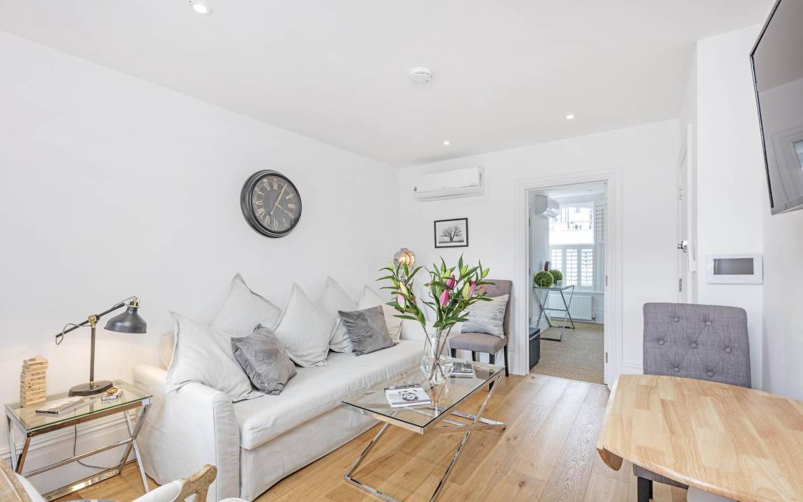 Photo of Livingroom in Parsons Green and Walham