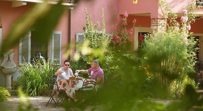Photo of Others in Barolo